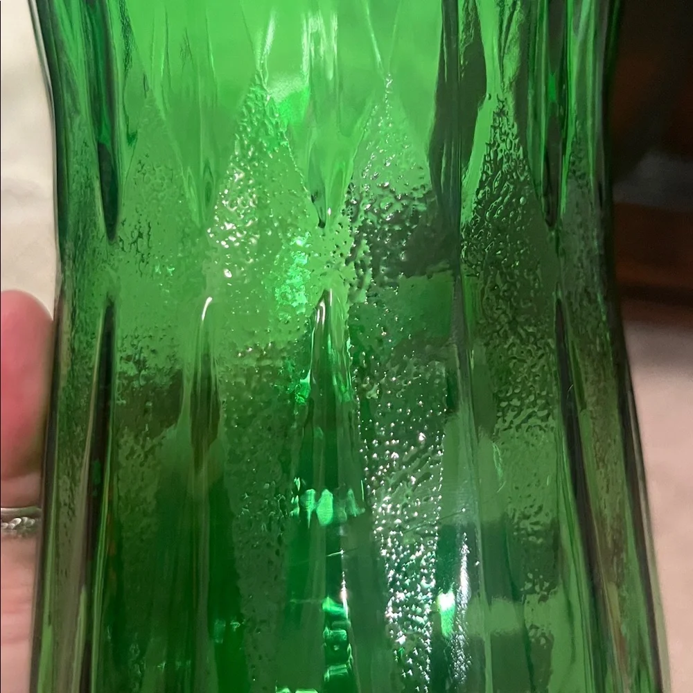 CFG Emerald Green Diamond Textured Vintage Vase